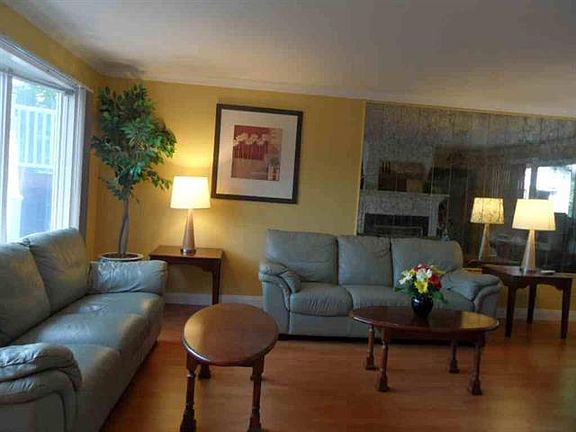 3rd image of 2905 Lake Shore Dr
