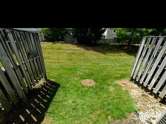 4th image of 4925 Singleton Dr