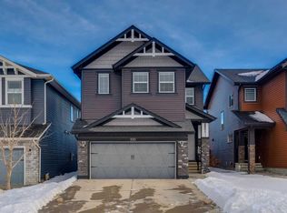 100 W Cougar Ridge Close SW, Calgary, AB T3H0V4