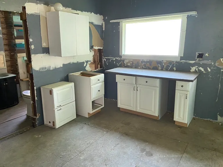 115 N Cherry St — Photo 17