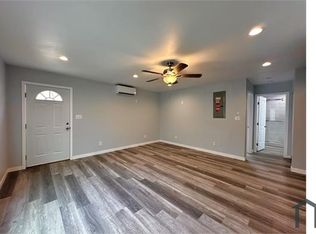 705 W 82nd St, Los Angeles, CA 90044