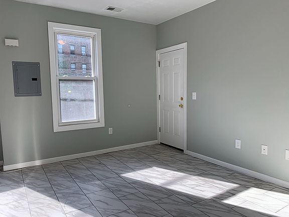 4th image of 499-503 Summer Ave Floor 2