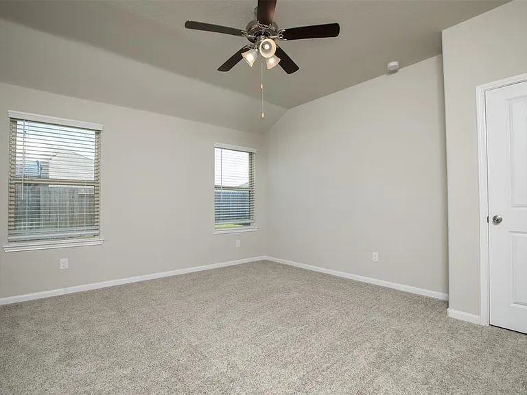 18435 Grayson Bluff Way — Photo 16