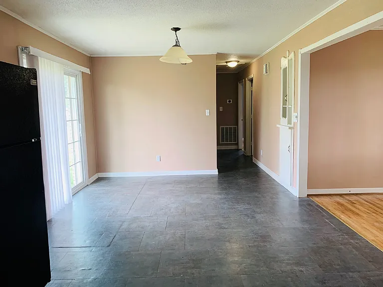 450 Lees Country Club Rd — Photo 6