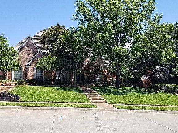 2nd image of 3004 Edgewood Ln