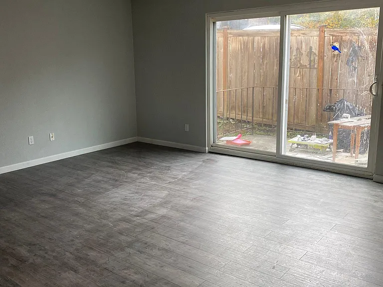 632 75th St SE #4 — Photo 6