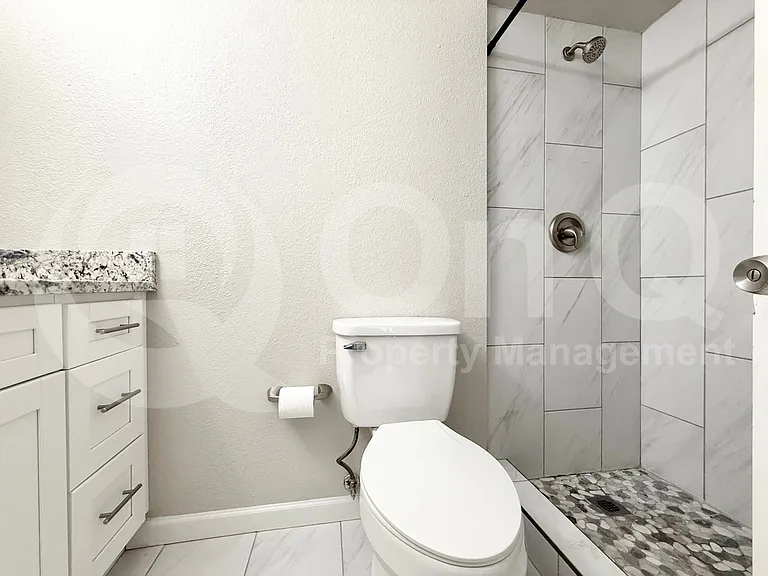 3211 S College Ave — Photo 15