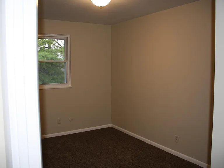 520 Adrian Ct — Photo 11