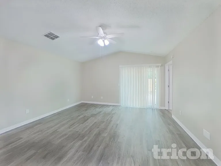 947 Sandywood Dr — Photo 3