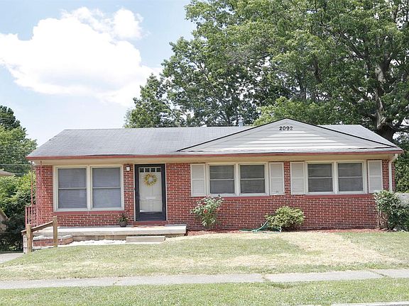 3rd image of 2092 Saint Teresa Dr