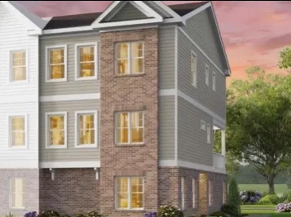 615 Commonwealth Dr, Yorktown, VA 23693