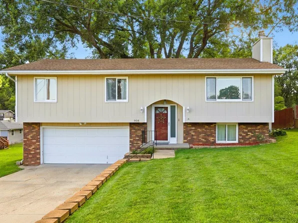 908 N Vine St, Glenwood, IA 51534