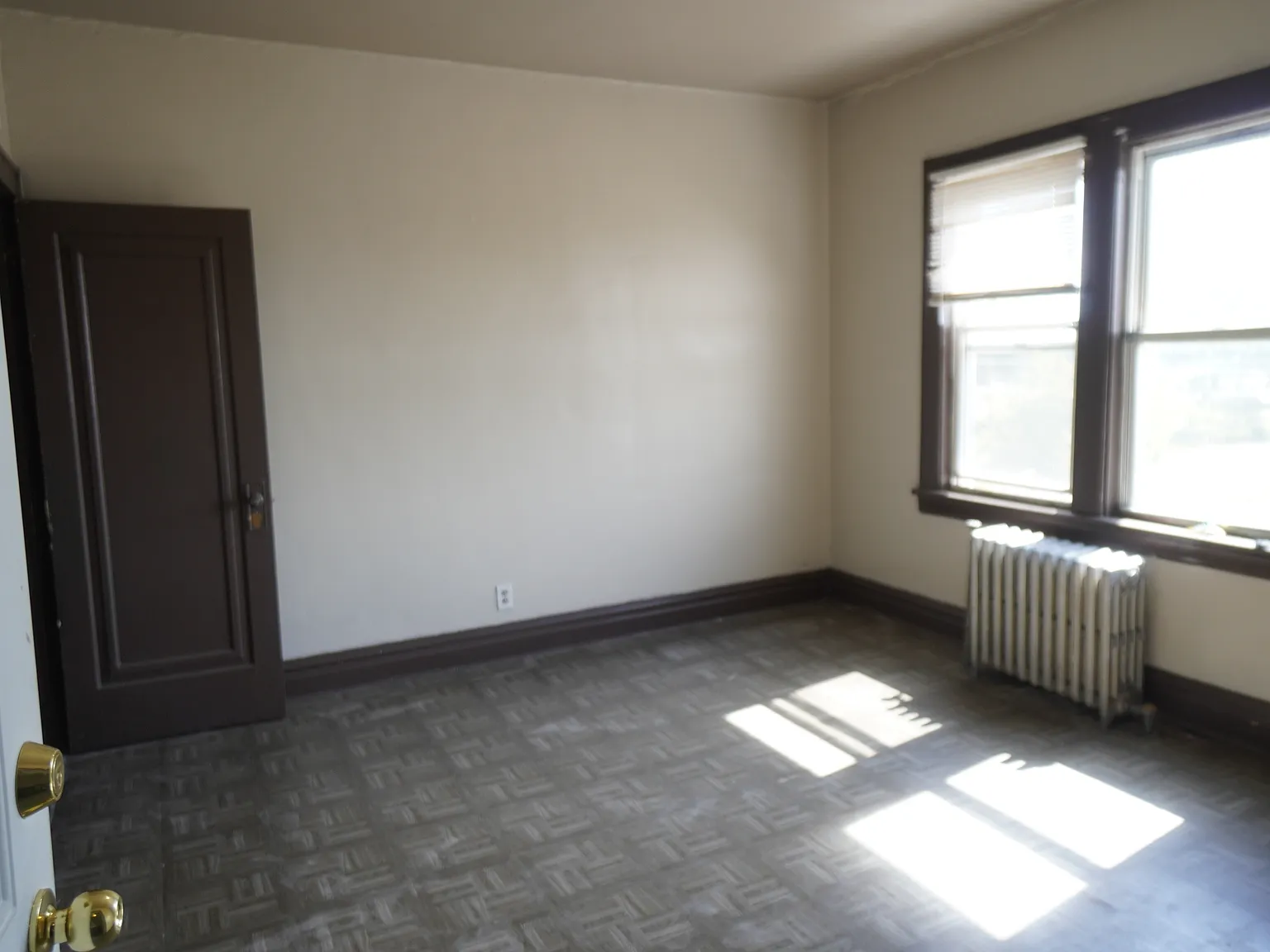130 E 13th Ave — Photo 2