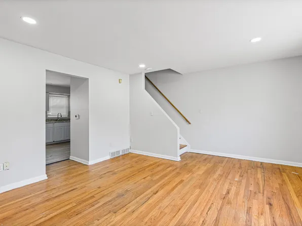 124 Mount Hope Dr, Albany, NY 12202