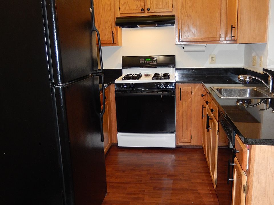 1st image of 11712 Rockaway Ln #111