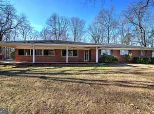 16 Summit Dr SE, Lindale, GA 30147