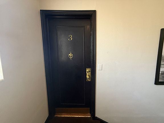 5th image of 2562 Dellwood Ave APT 3