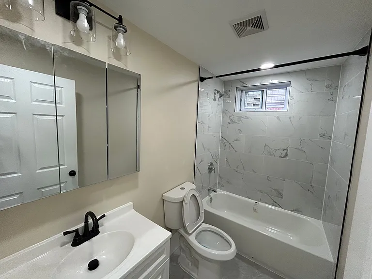 110 Lee Ave #1 — Photo 7