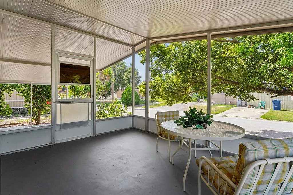 2 bed, 2.0 bath, 966 sqft, $1,500 — Photo 3
