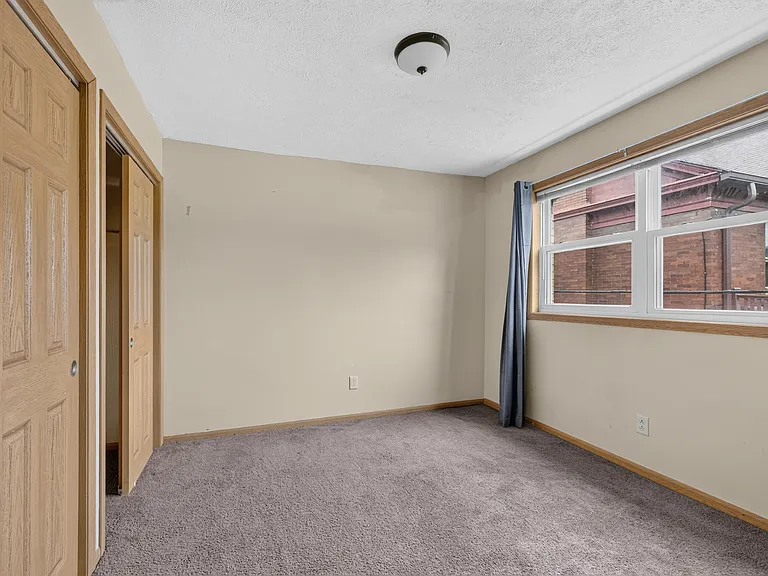 211 Park Ave #6 — Photo 8
