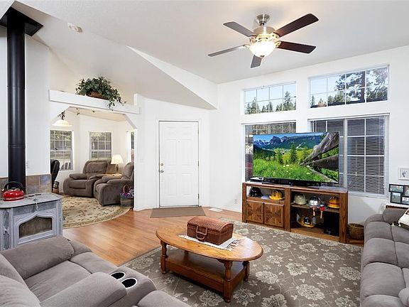 3rd image of 1301 E Country Club Blvd
