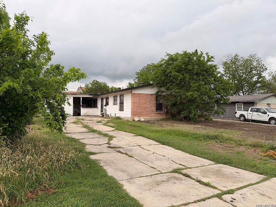 2nd image of 223 Croesus Ave