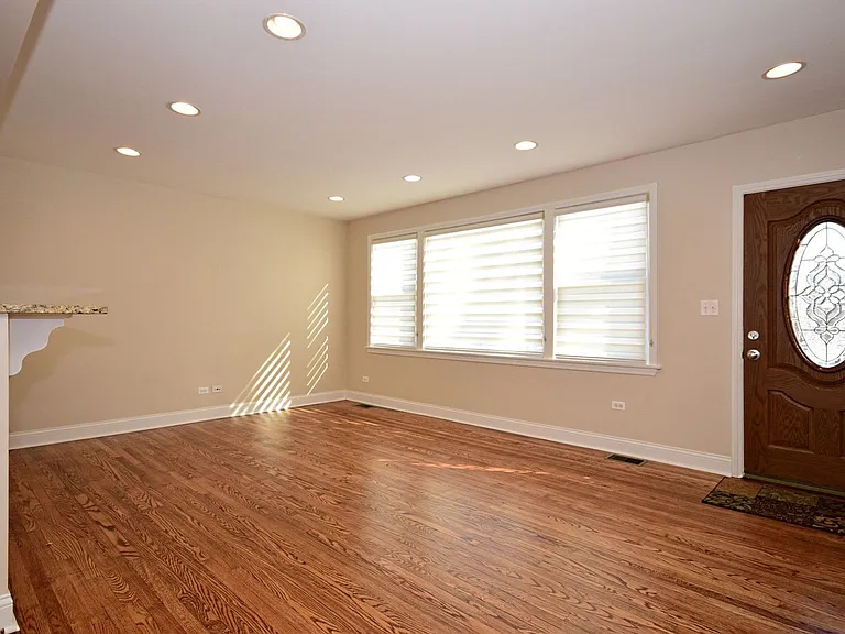 1102 Canfield Rd — Photo 6