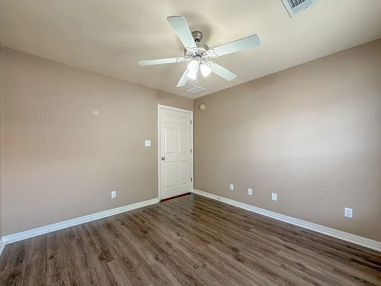 2807 Fairway Hamlet Ct — Photo 14