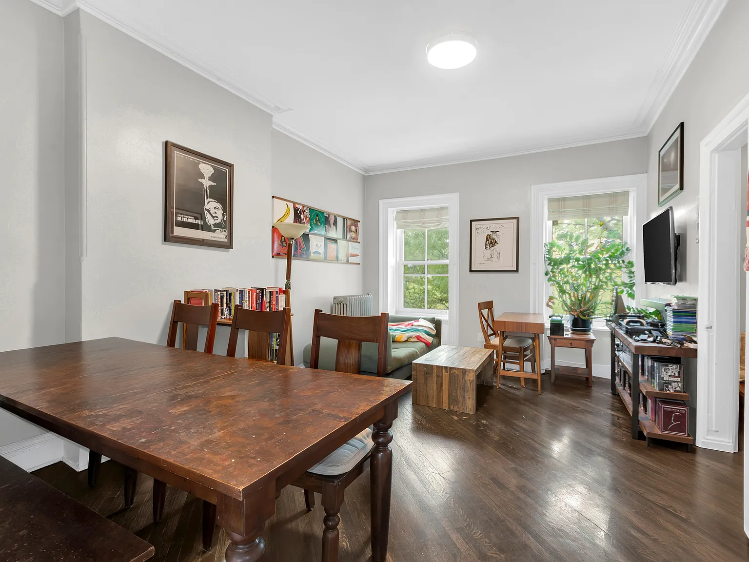 313 Adelphi Street — Photo 1