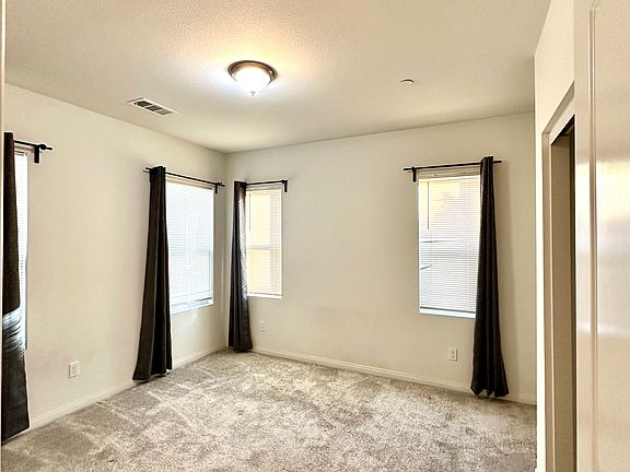 4th image of 1150 Tangerine Dr