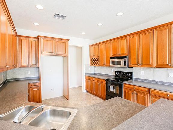 2nd image of 1608 Atlantic Dr