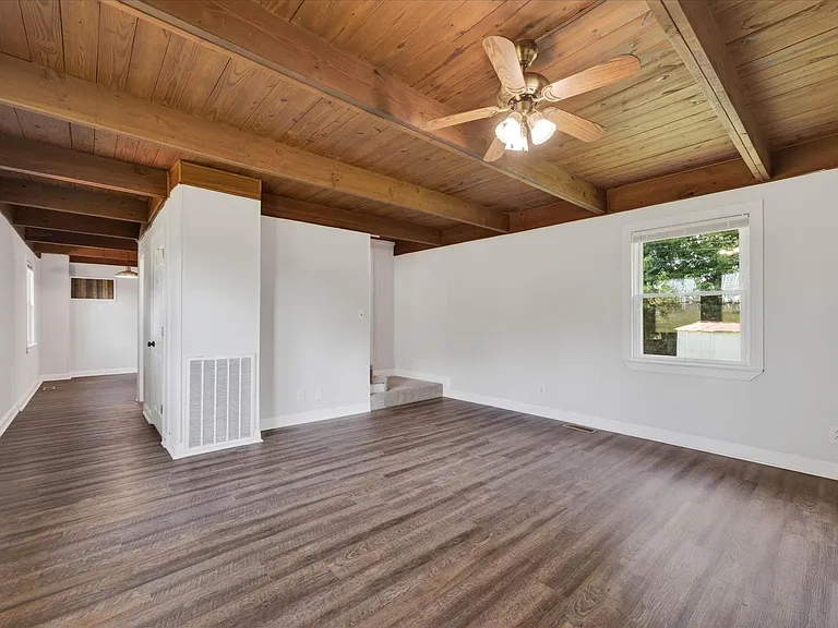 444 Appleton Dr — Photo 7