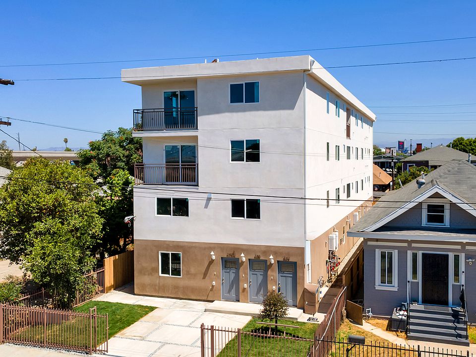 1st image of 343 W 46th St