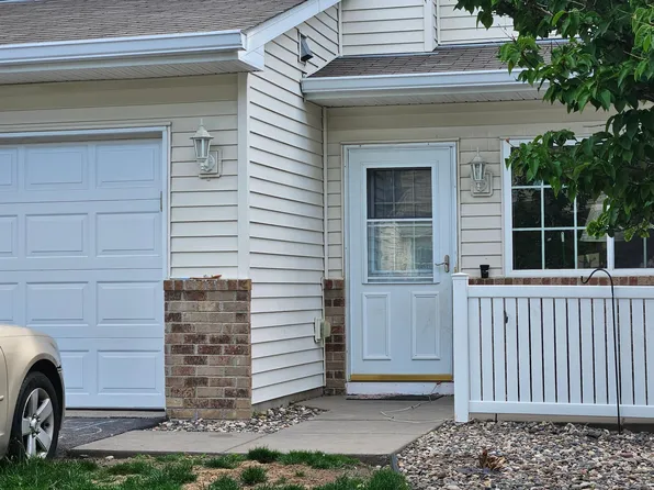 3560 Sterling Heights Dr Unit B, River Falls, WI 54022