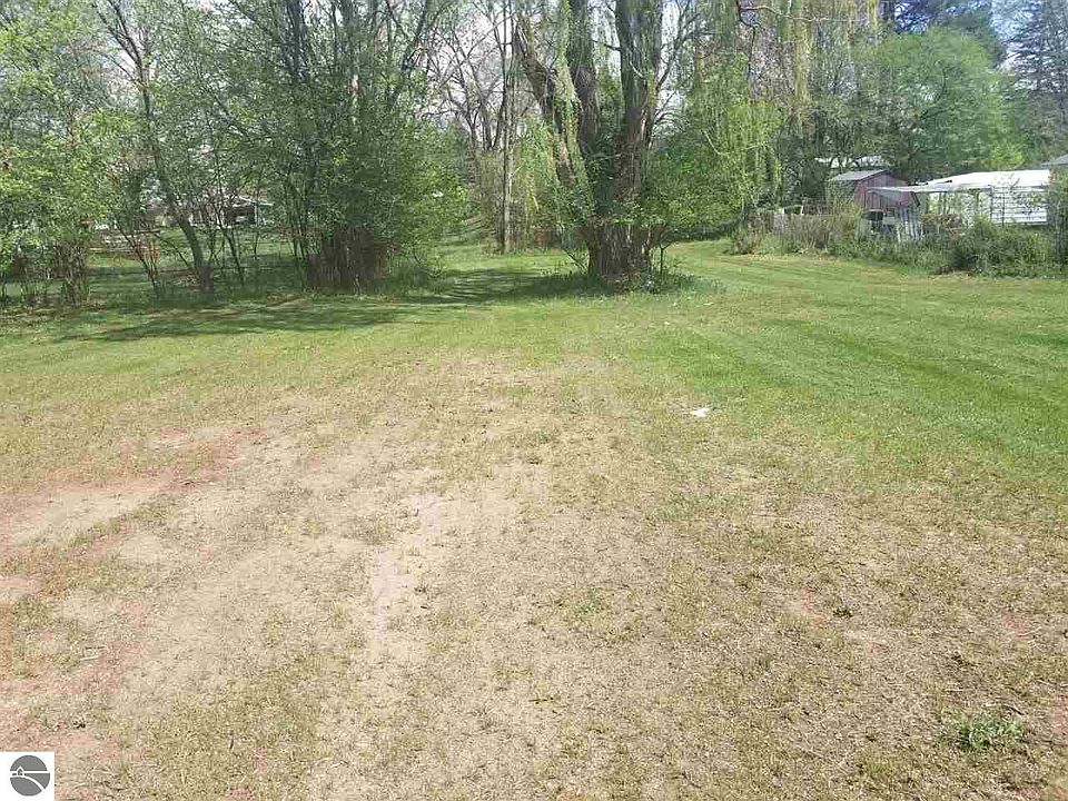 1st image of 630 Vangee St