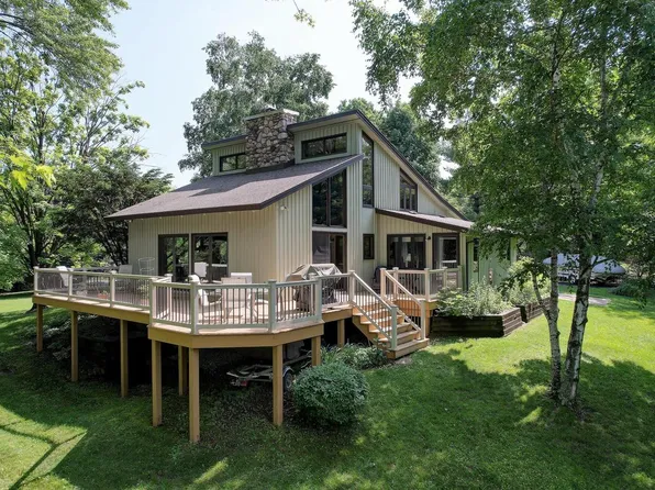 W332S3829 Lilac COURT, Dousman, WI 53118