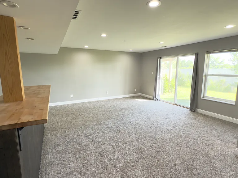 5585 Wavecrest Cir — Photo 23
