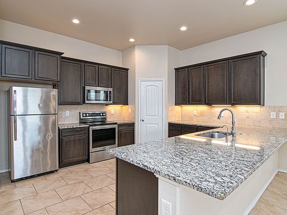4th image of 6715 Yellow Rose Ct