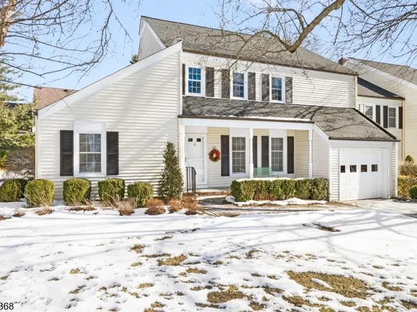 52 Pembroke Dr, Mendham Boro, NJ 07945