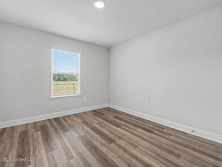 107 Mill Ct — Photo 20