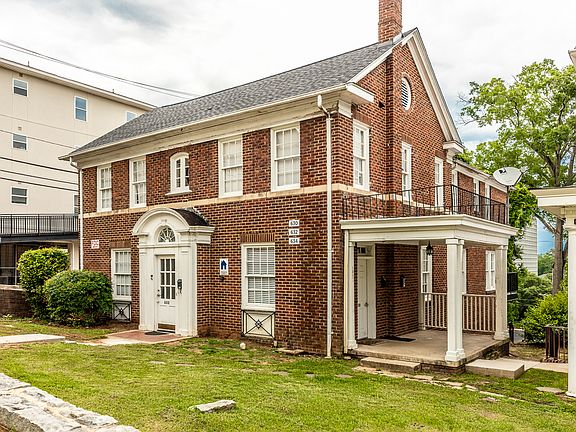 Entrance to 630 is under the portico.