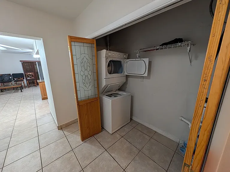 1037 SW 76th Ave — Photo 20