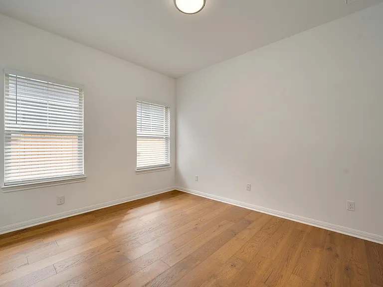 4601 Eilers Ave — Photo 16