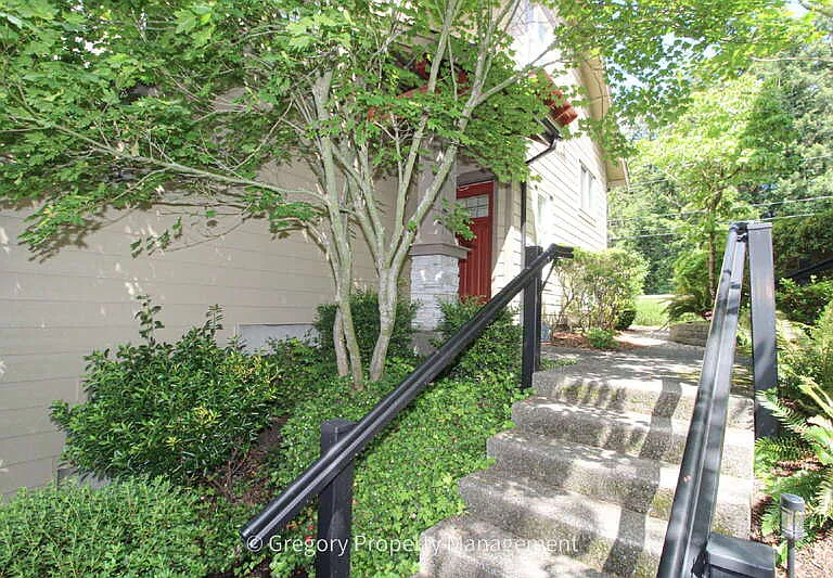 13824 N Creek Dr #802 — Photo 3