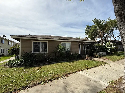 1220 Hull Pl #1 Photo 1
