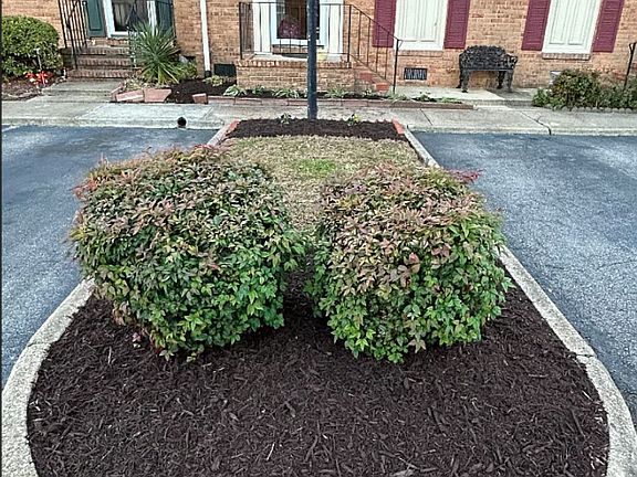 2nd image of 210 Walnut Blvd APT 16