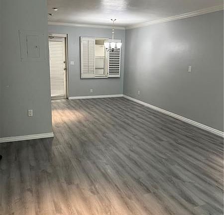 3rd image of 4217 El Mar Dr #114