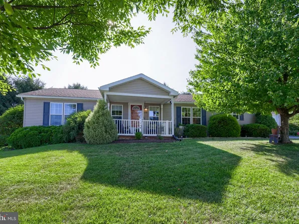 110 Homestead Dr, Stevens, PA 17578