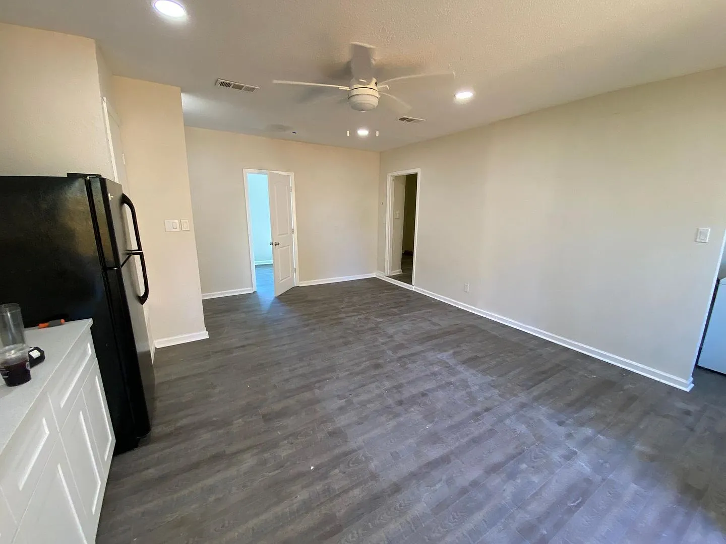 615 Parkview Ave — Photo 1