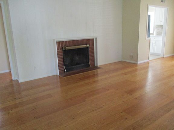 3rd image of 2001 Vesta Way
